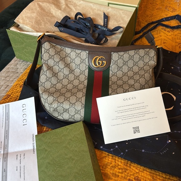 Gucci OPHIDIA
Ophidia medium shoulder bag
Style 598125 9IK3T 001 - Picture 12 of 16